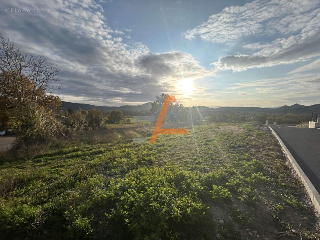 Terrain à SAINT-GERMAIN-LAPRADE