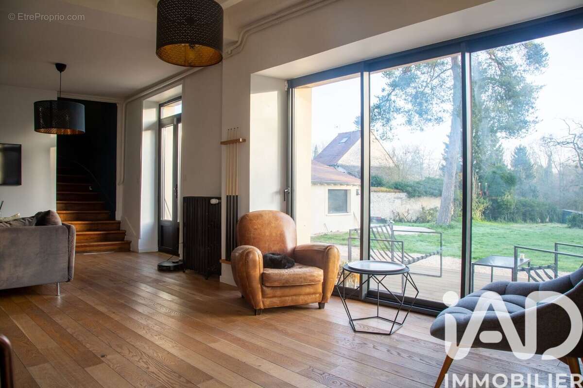 Maison 230 m² à Gironville-Sur-Essonne  - photo 3