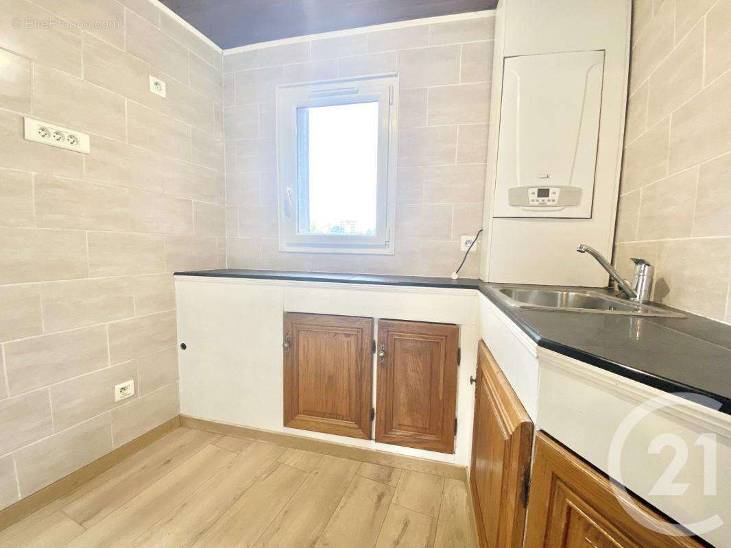 Appartement 118 m² à Limoges  - photo 3