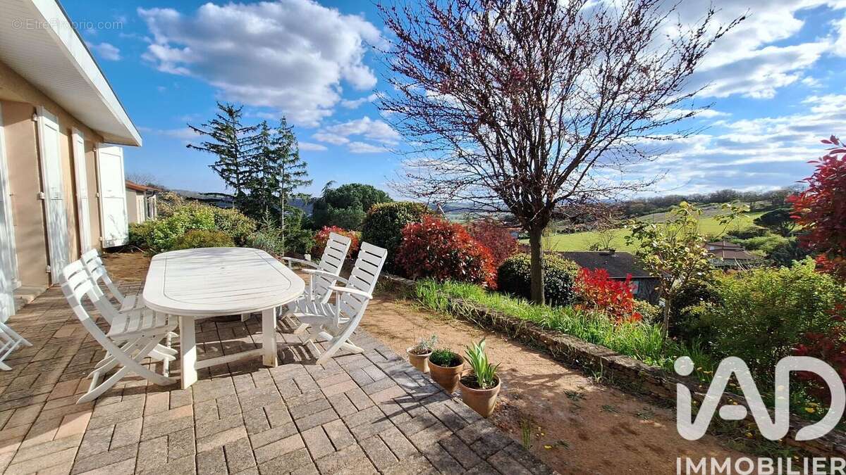 Maison 106 m² à Saint-Jean-Des-Vignes  - photo 3