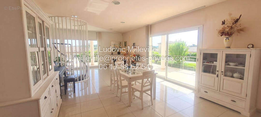 Jolie villa de 156m² avec grand  garage/piscine sur jardin paysager de 1161m² - photo 13