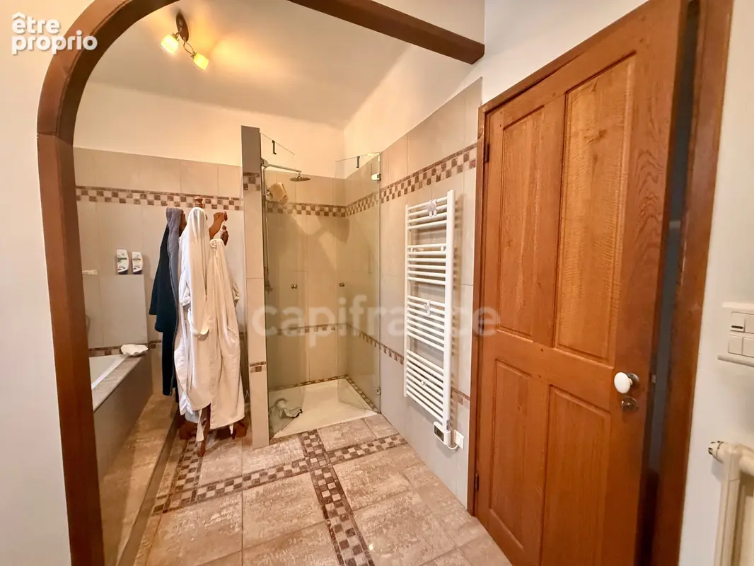 Magnifique T4 centre-ville de Carcassonne 140m2 habitables, 3 chambres une place de parking - photo 17