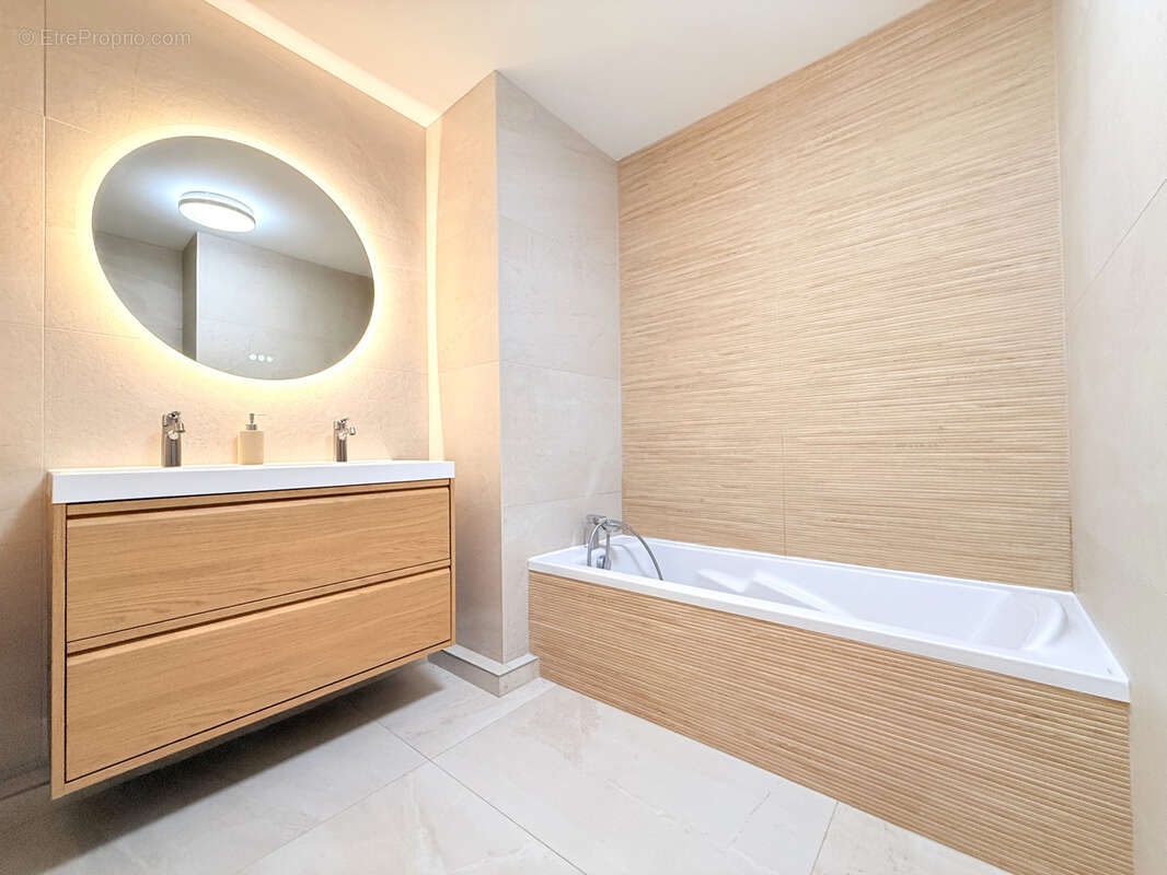 Appartement à OLLIOULES