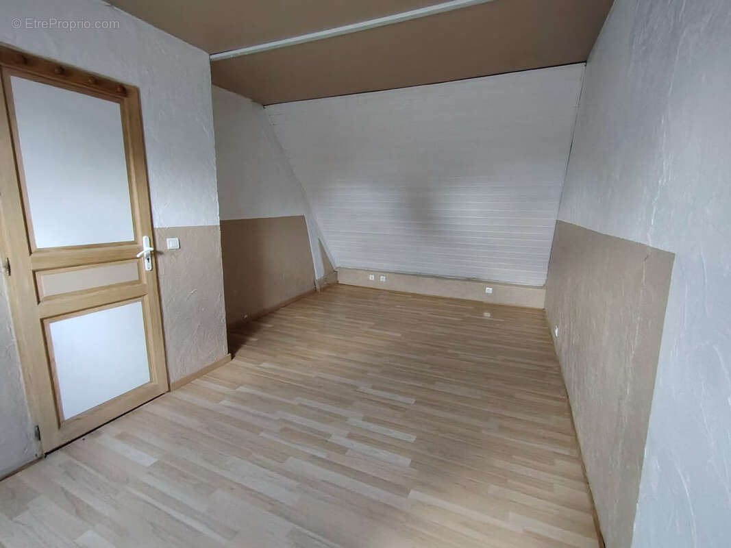 Maison à CONDE-SUR-NOIREAU