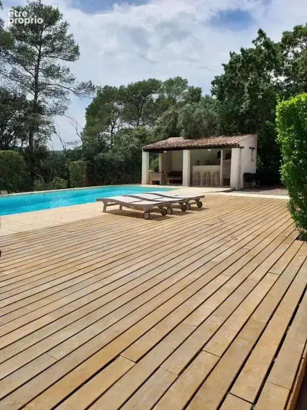Villa de 121m², piscines, terrain de 1900m², garage - photo 5