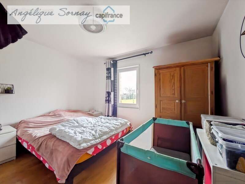 Maison à COMMENAILLES