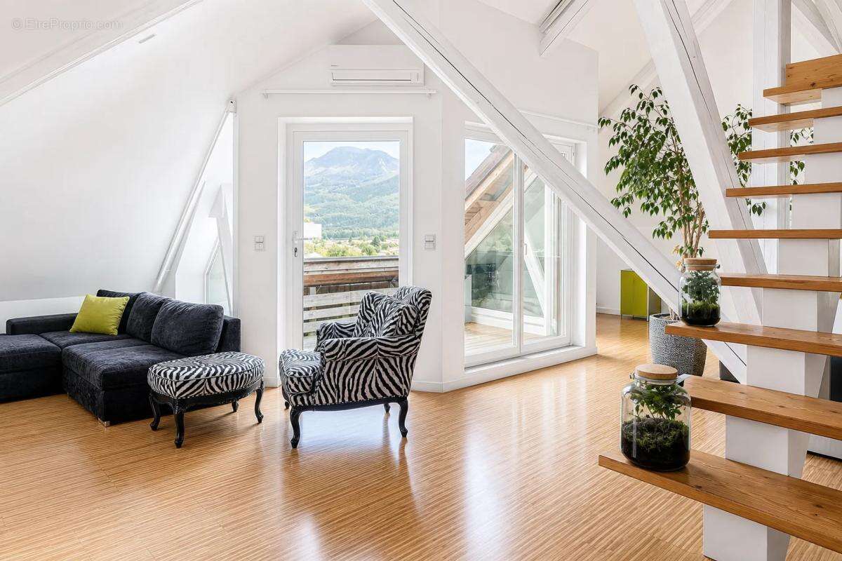 Appartement à SAINT-EGREVE