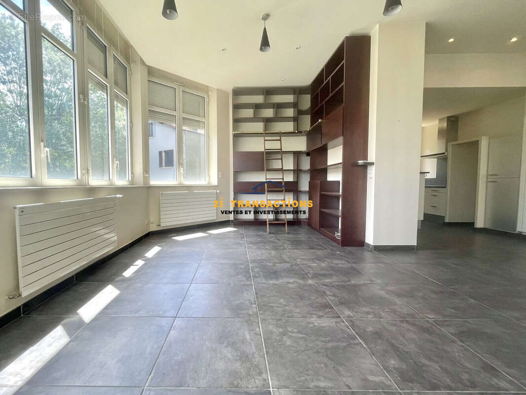 Appartement 89 m² à Saint-Etienne  - photo 4
