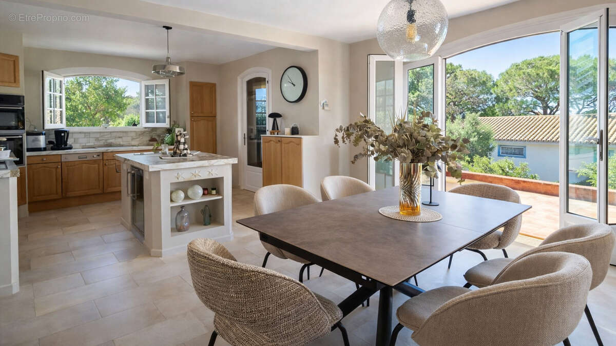 Maison à SIX-FOURS-LES-PLAGES