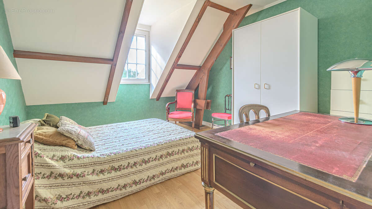 Maison à AVILLY-SAINT-LEONARD