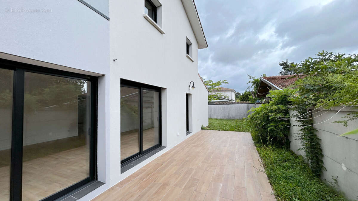 Maison à CESTAS