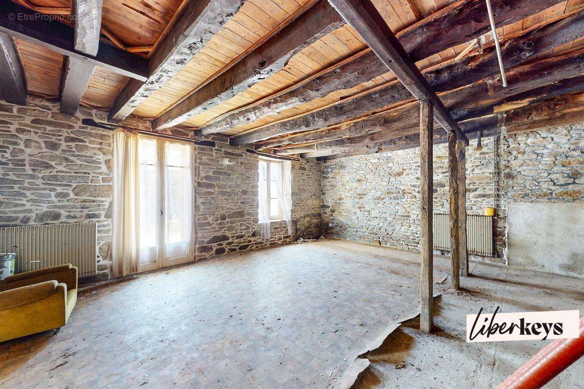 Maison en pierre de caractère – 140m² – Le Mené (Plessala) - photo 2
