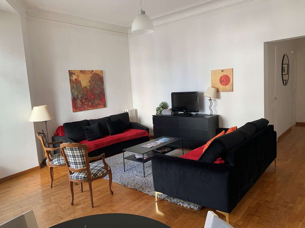 Appartement à MARSEILLE-5E