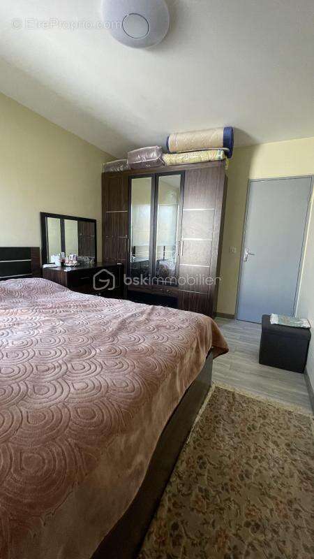 Appartement à THIAIS