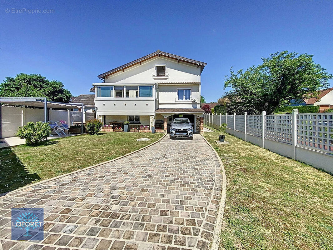 Maison à LEUVILLE-SUR-ORGE