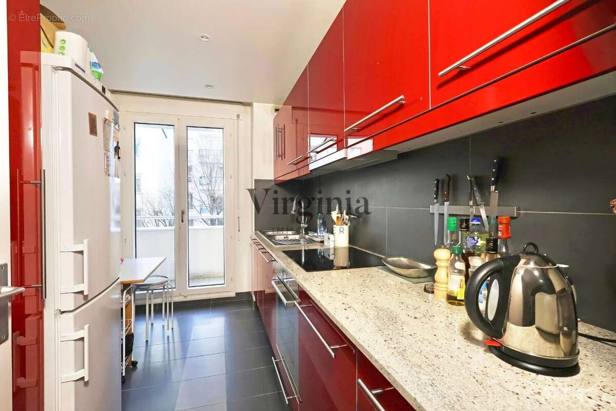 Appartement à CHARENTON-LE-PONT