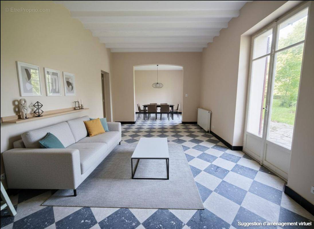 Maison à SARGE-SUR-BRAYE