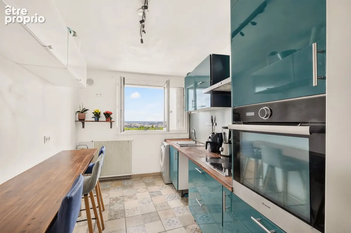 Appartement à LES LILAS