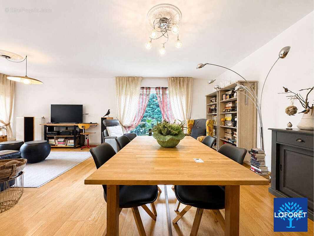Appartement 3 pièces  95 m² , Résidence Marin la Meslée,  À deux pas du parc de la Rhonelle - photo 3