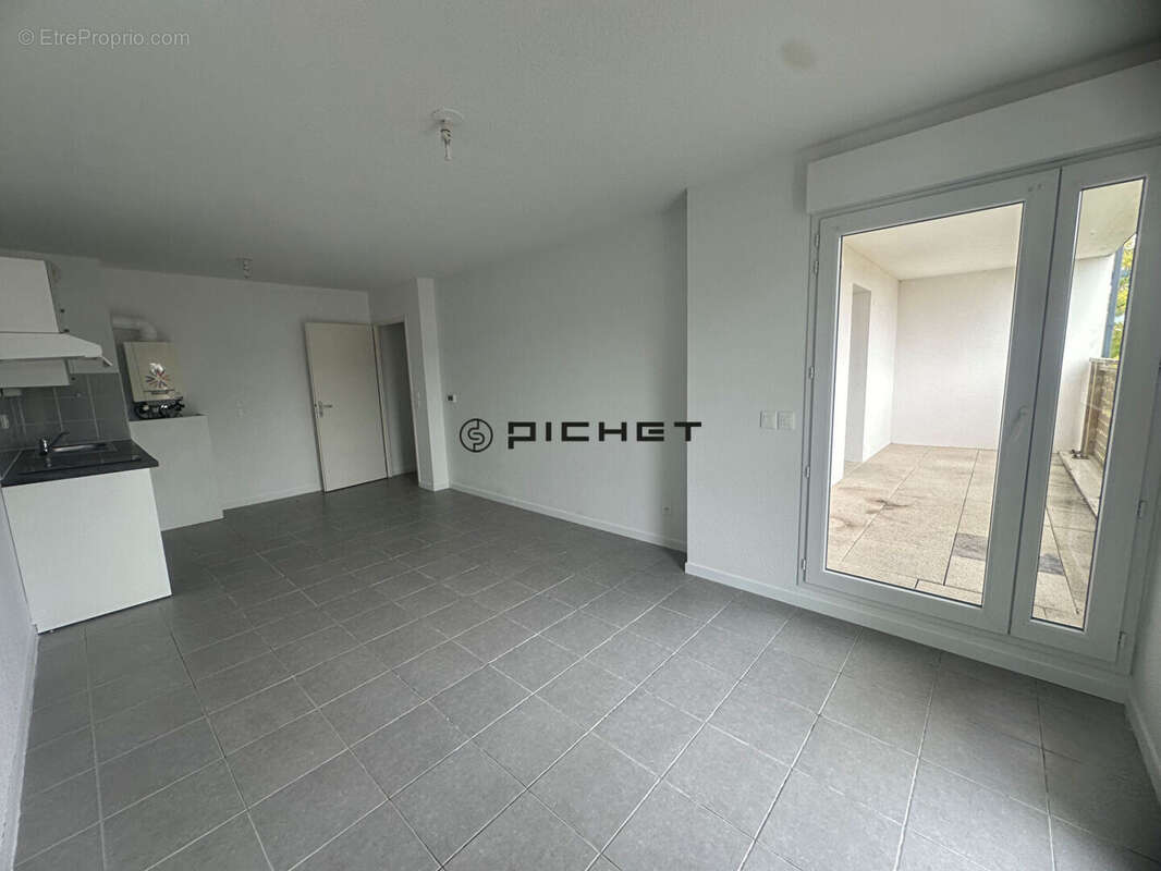 A vendre villenave d'ornon t2 terrasse parking - photo 2