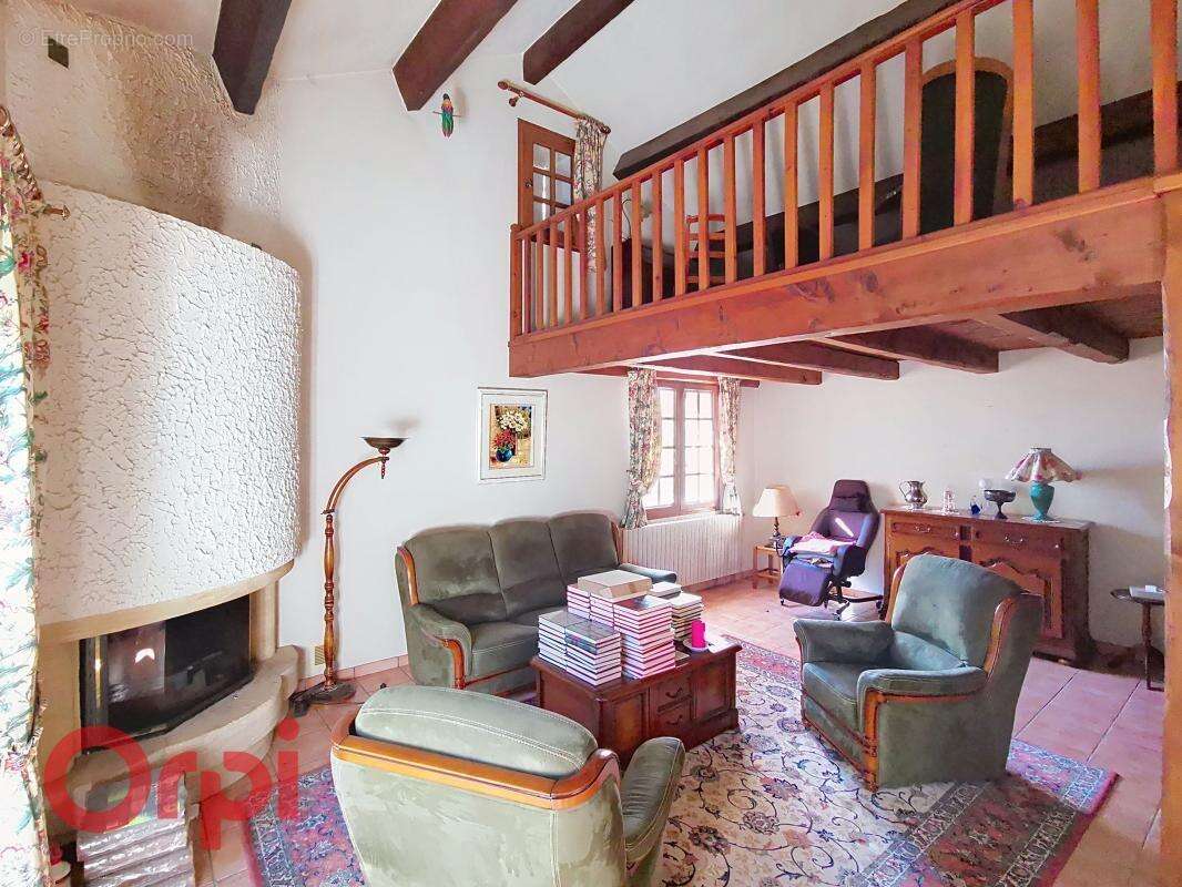 Maison à LE CASTELLET