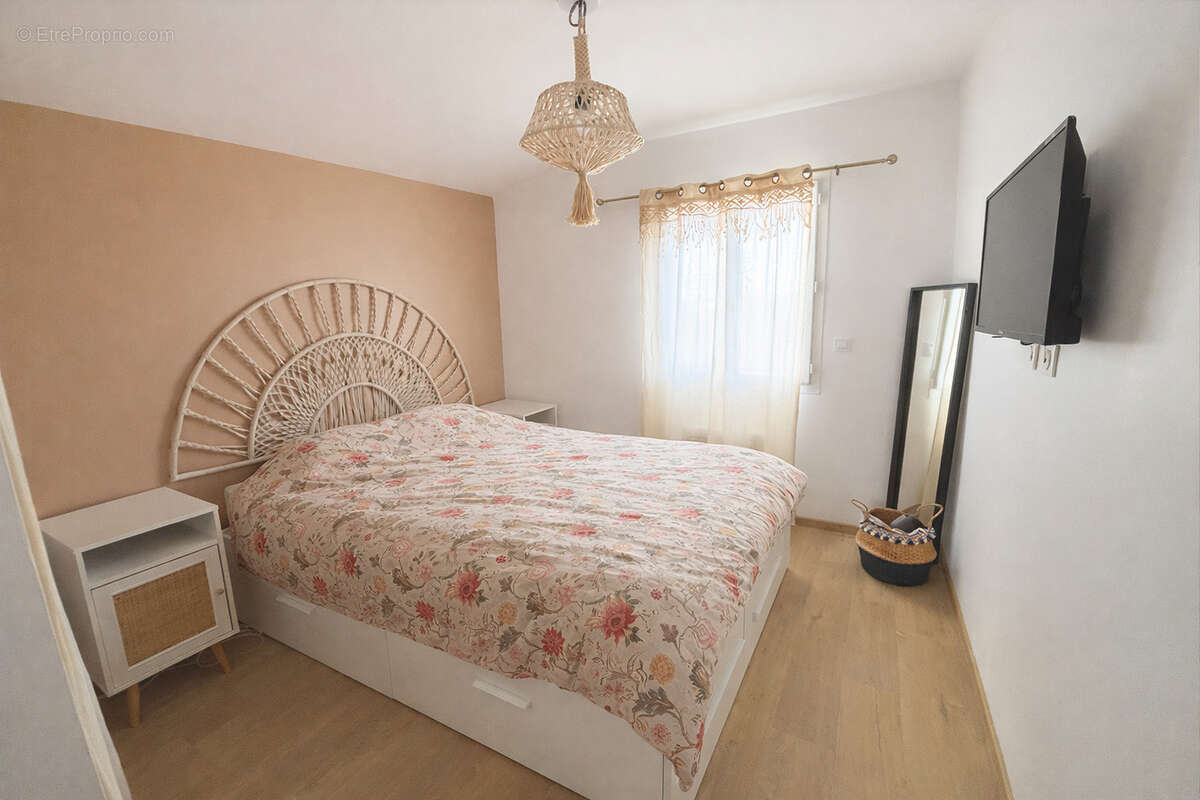 Maison à MONTELIMAR