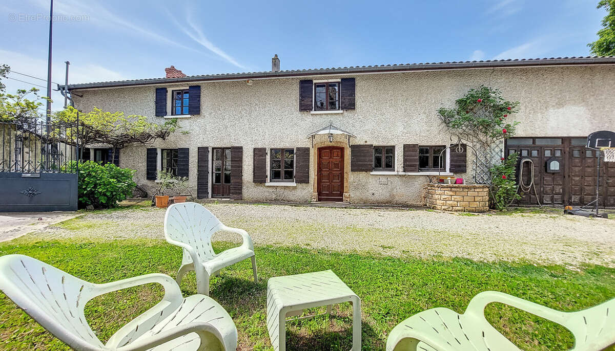 Maison à SAINT-PRIEST