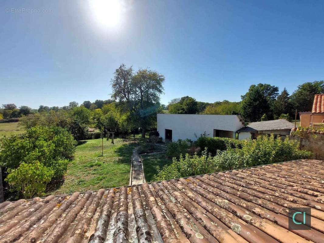 Maison de campagne avec un beau jardin - photo 6