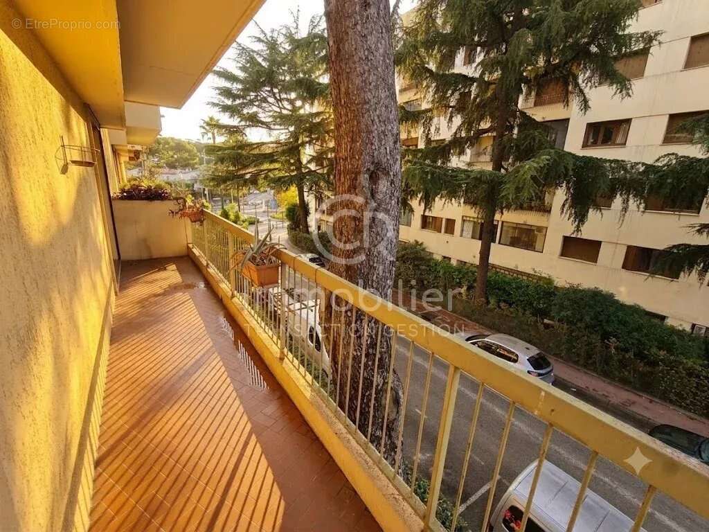 Appartement à LE CANNET
