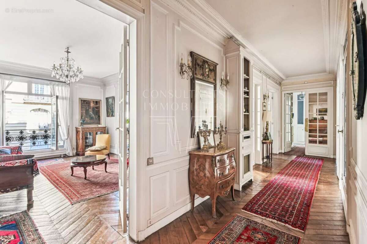 Appartement à PARIS-17E