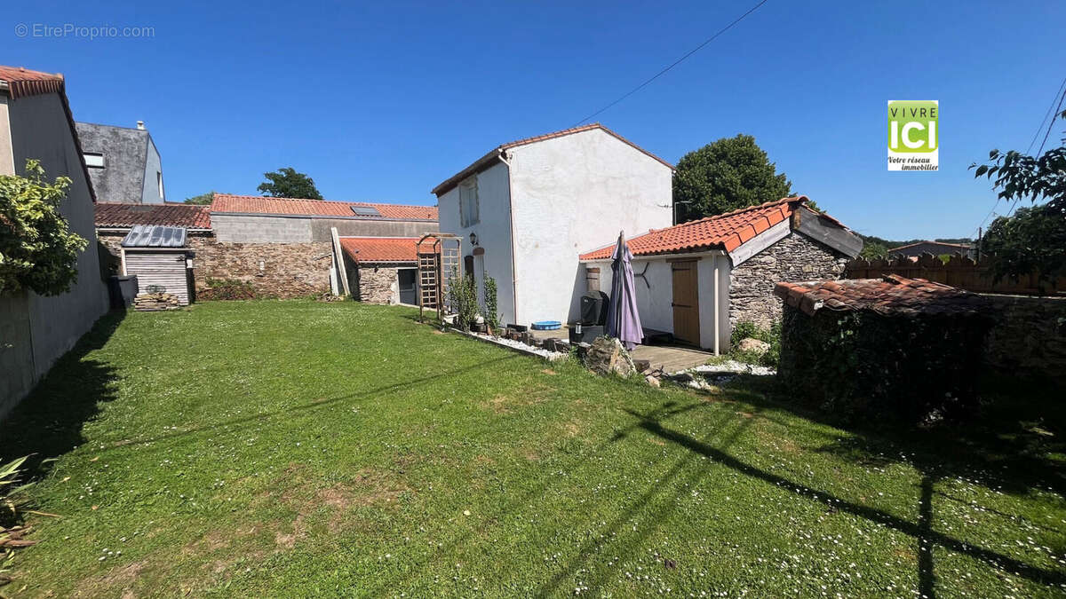 Maison à LA VARENNE
