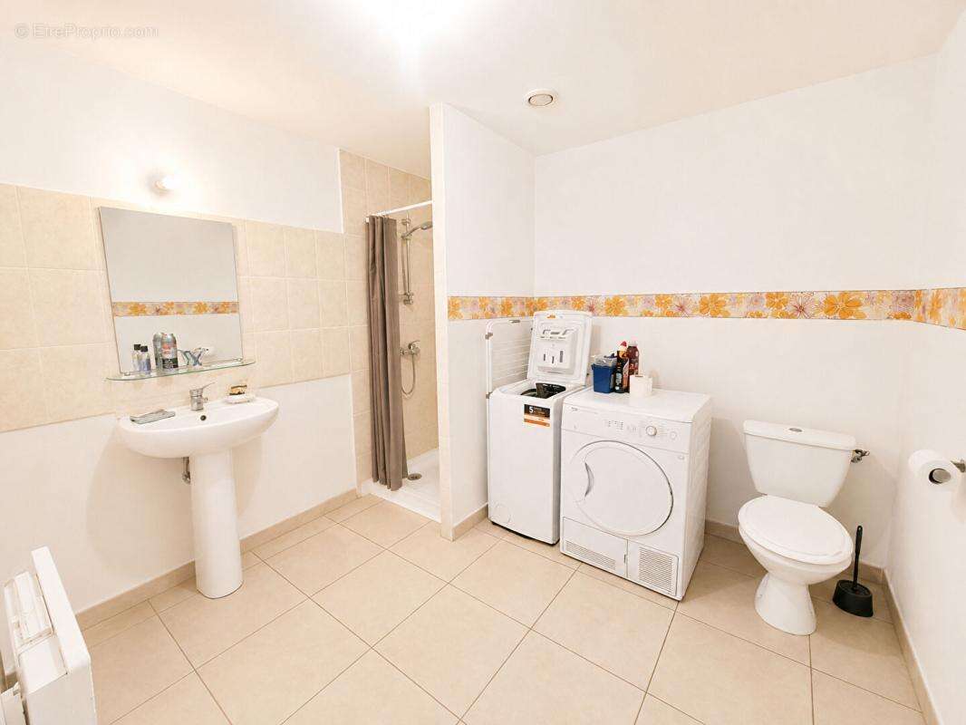 Immeuble de rapport  -  6 appartements loués - photo 6