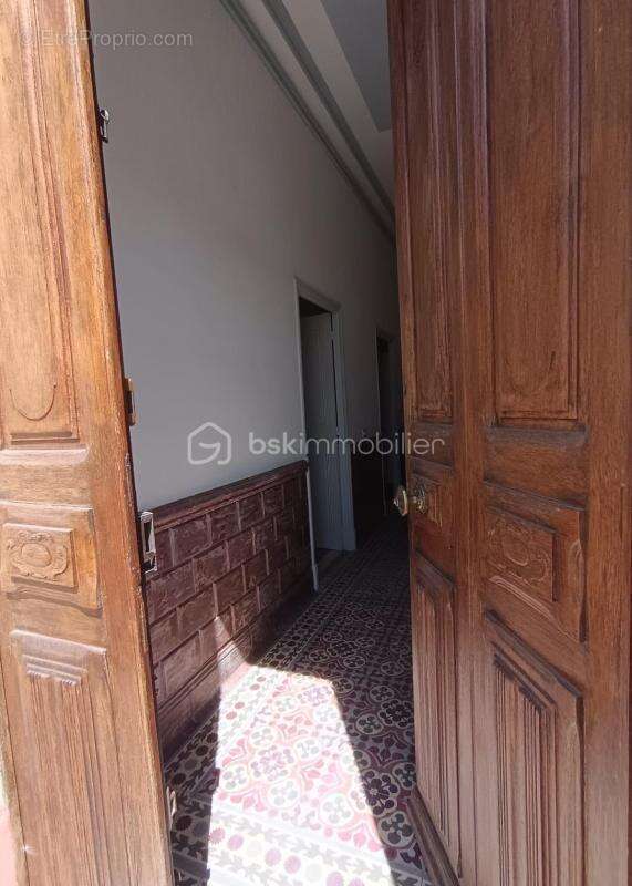 Maison Bourgeoise 140m2 plain pied à flanc de la colline Saint Jacques - photo 7