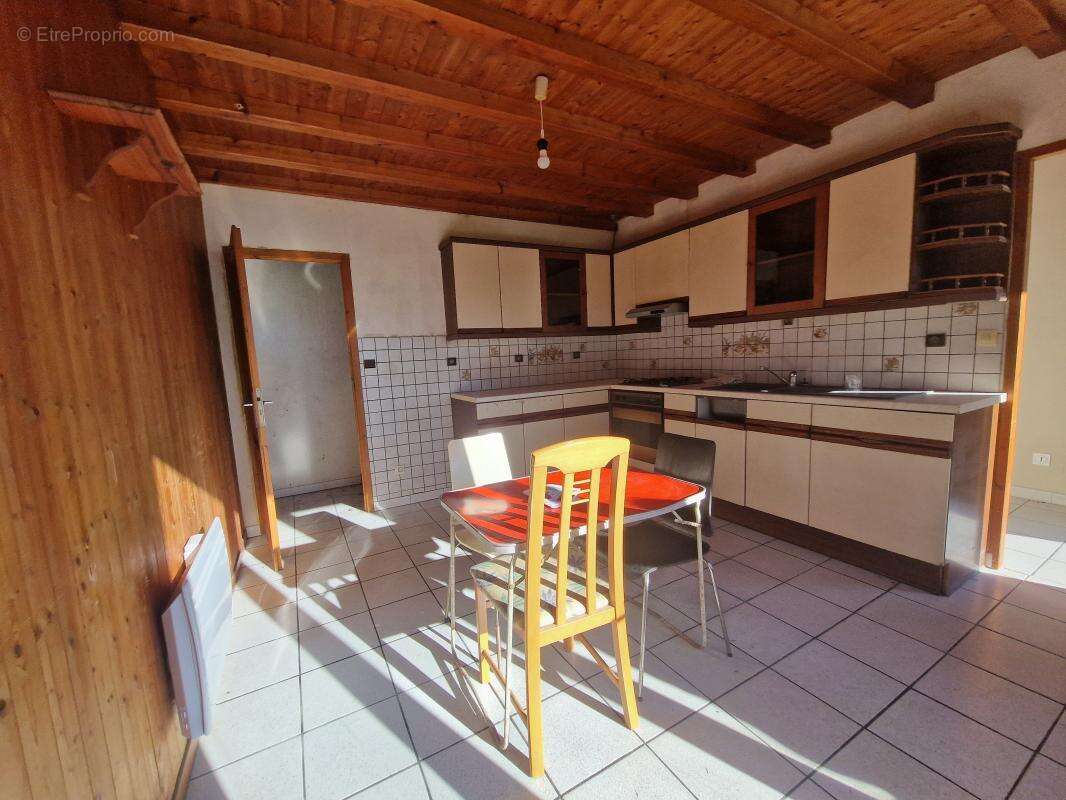 Maison à SALES