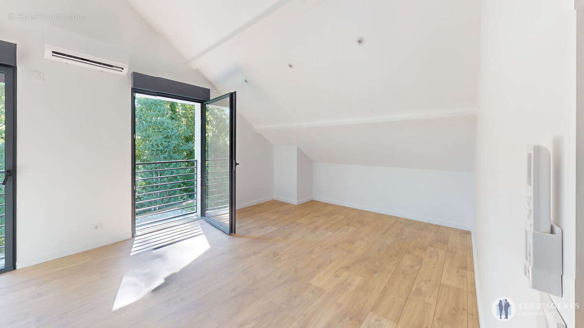 T4 avec piscine rénové - photo 8