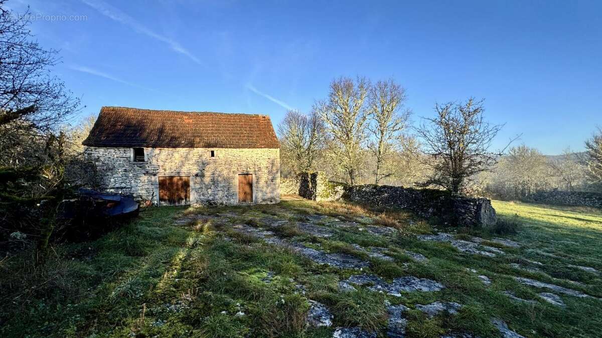 Maison à SAULIAC-SUR-CELE