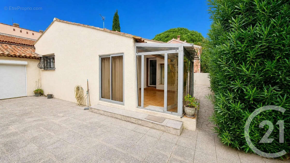 Maison à SIX-FOURS-LES-PLAGES