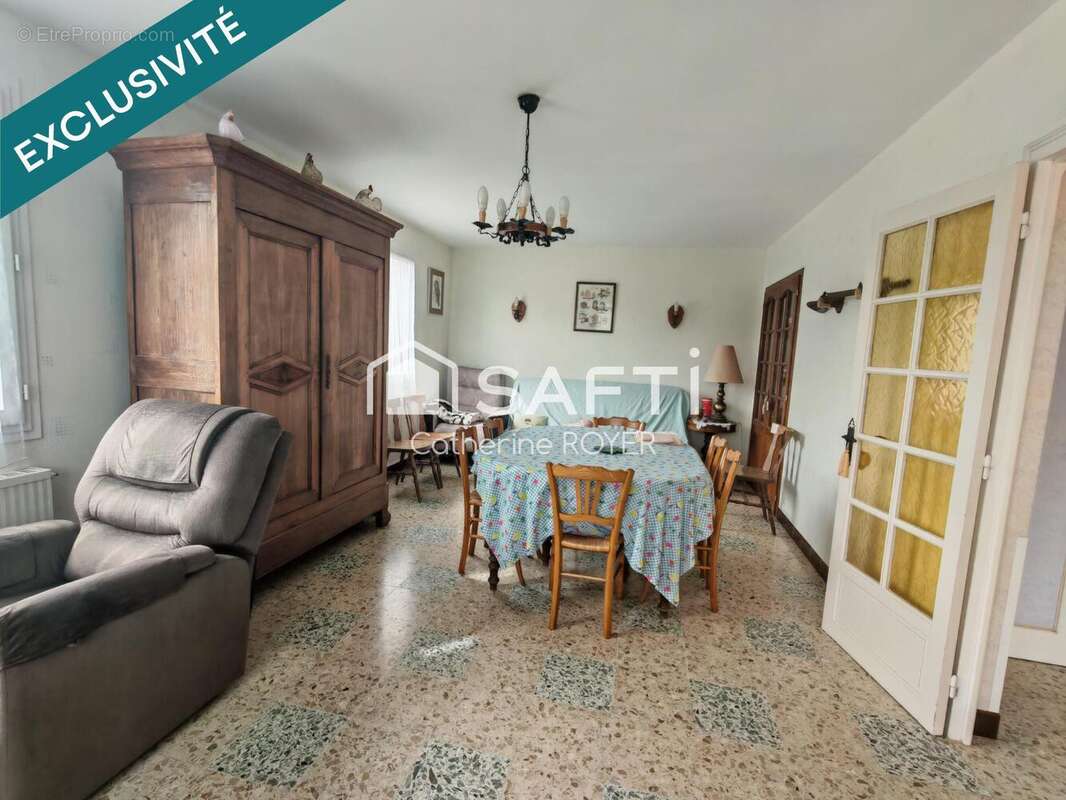 Maison 136 m² à La Chapelle-Saint-Sauveur  - photo 9