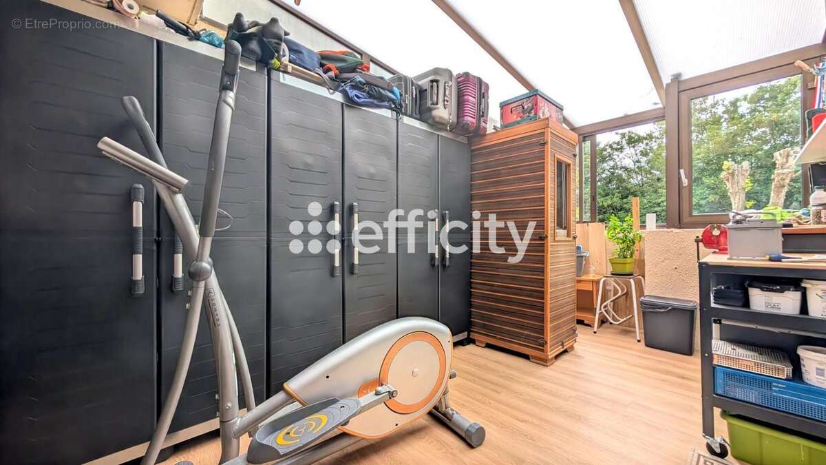 Appartement à LOGNES
