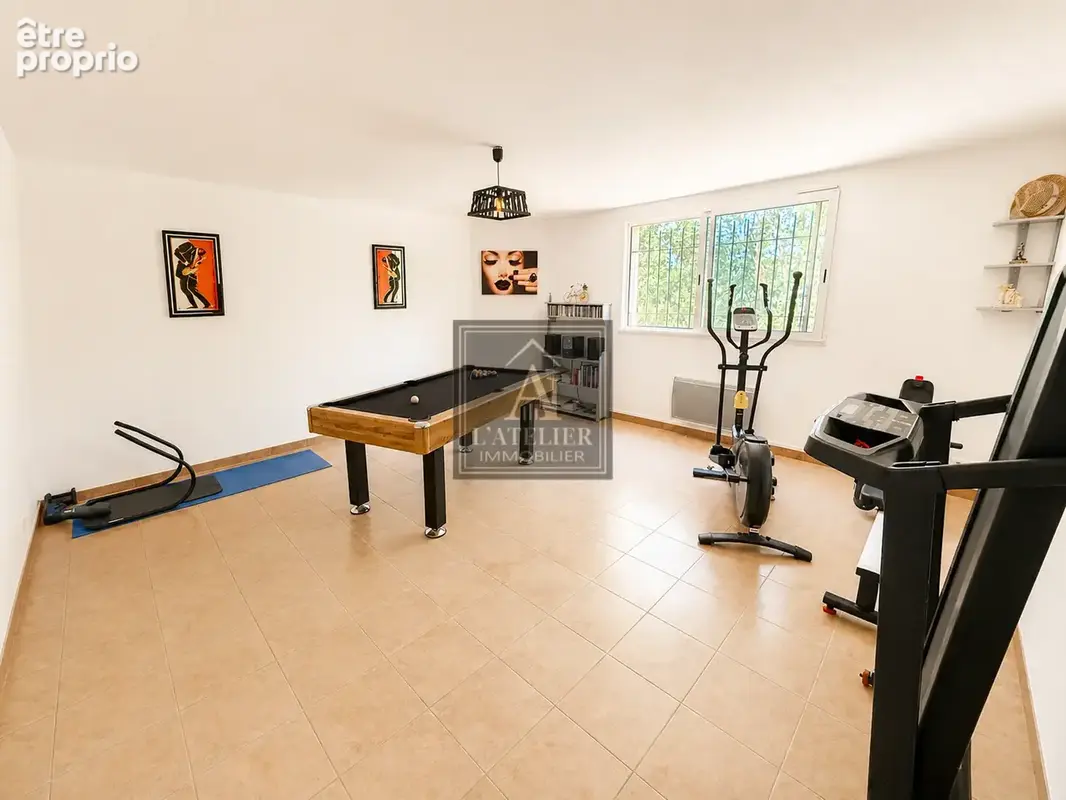 Maison de 170 m2 avec garage et piscine sur une parcelle de 1485 m2 - photo 13