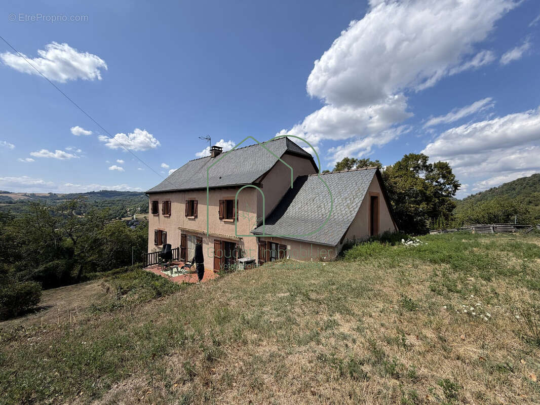 Maison 175 m² à Conques  - photo 2