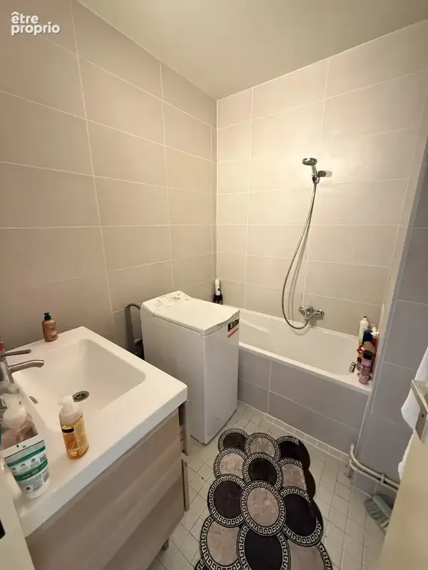 Strasbourg - Pour investisseurs ! F2 loué 48m2 balcon, cave et parking - photo 9