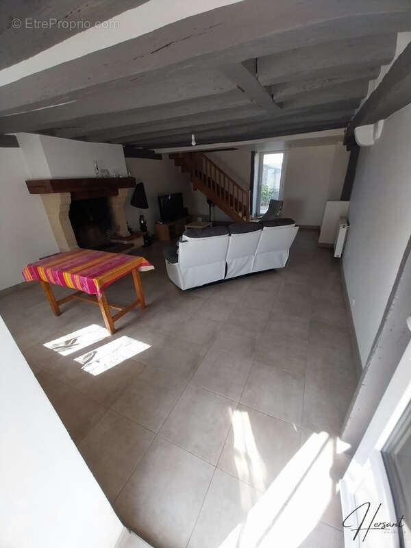Maison 110 m² à Baule  - photo 2