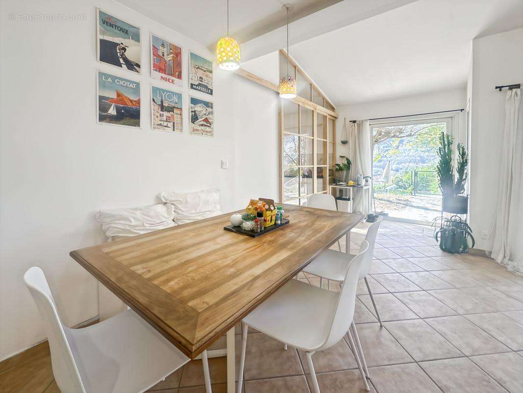 Maison de 140 m² - Trois chambres et un bureau - 1500 m² en restanques - photo 13