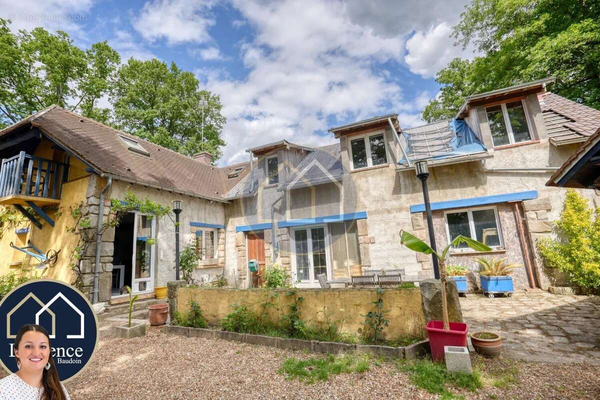 Maison à FAVEROLLES