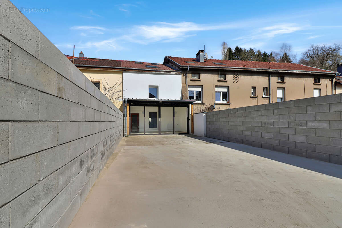 Maison F4, 3 chambres, 3 SDB, véranda et terrasse plein Sud - photo 10