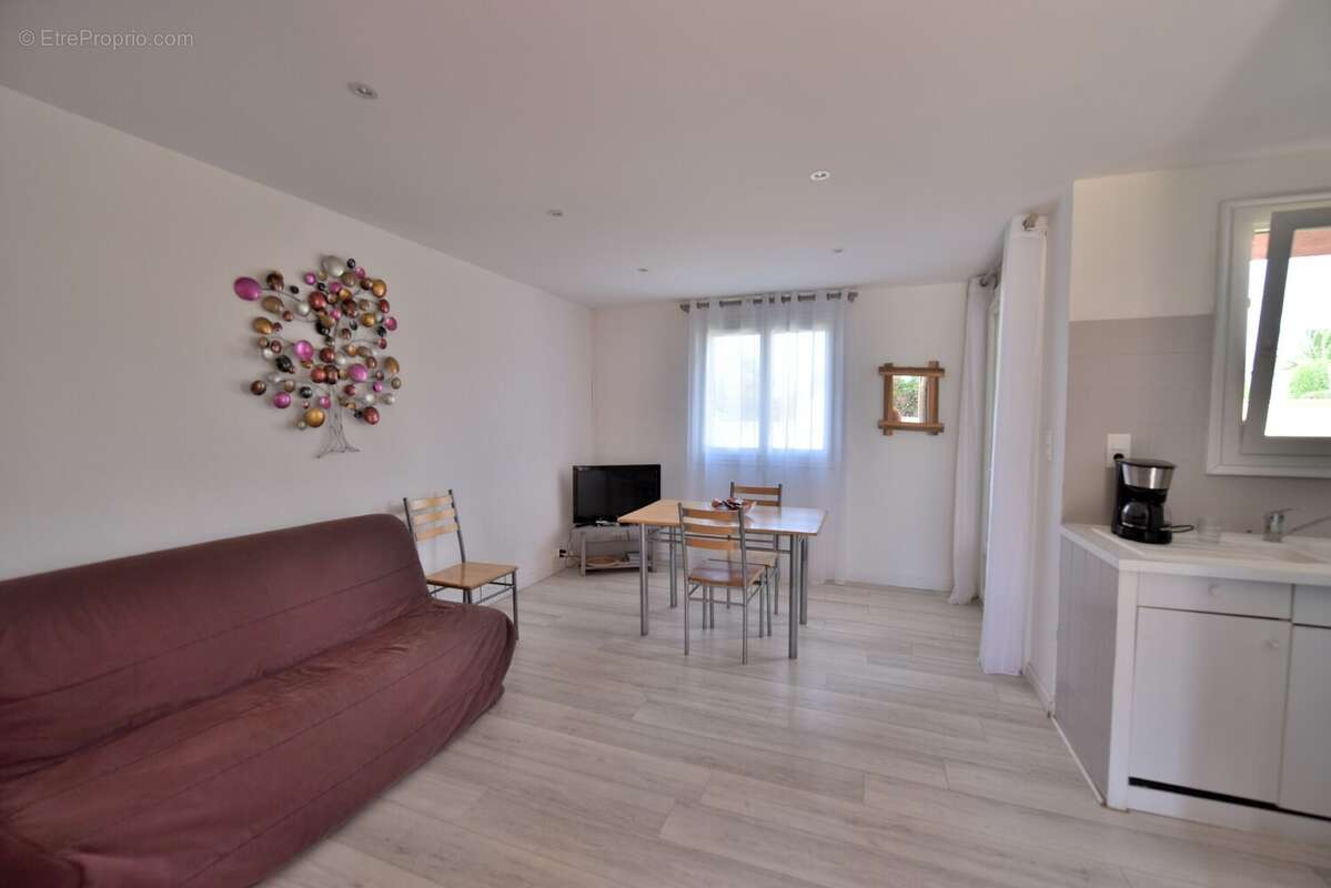 Appartement 37 m² à Calvi  - photo 4