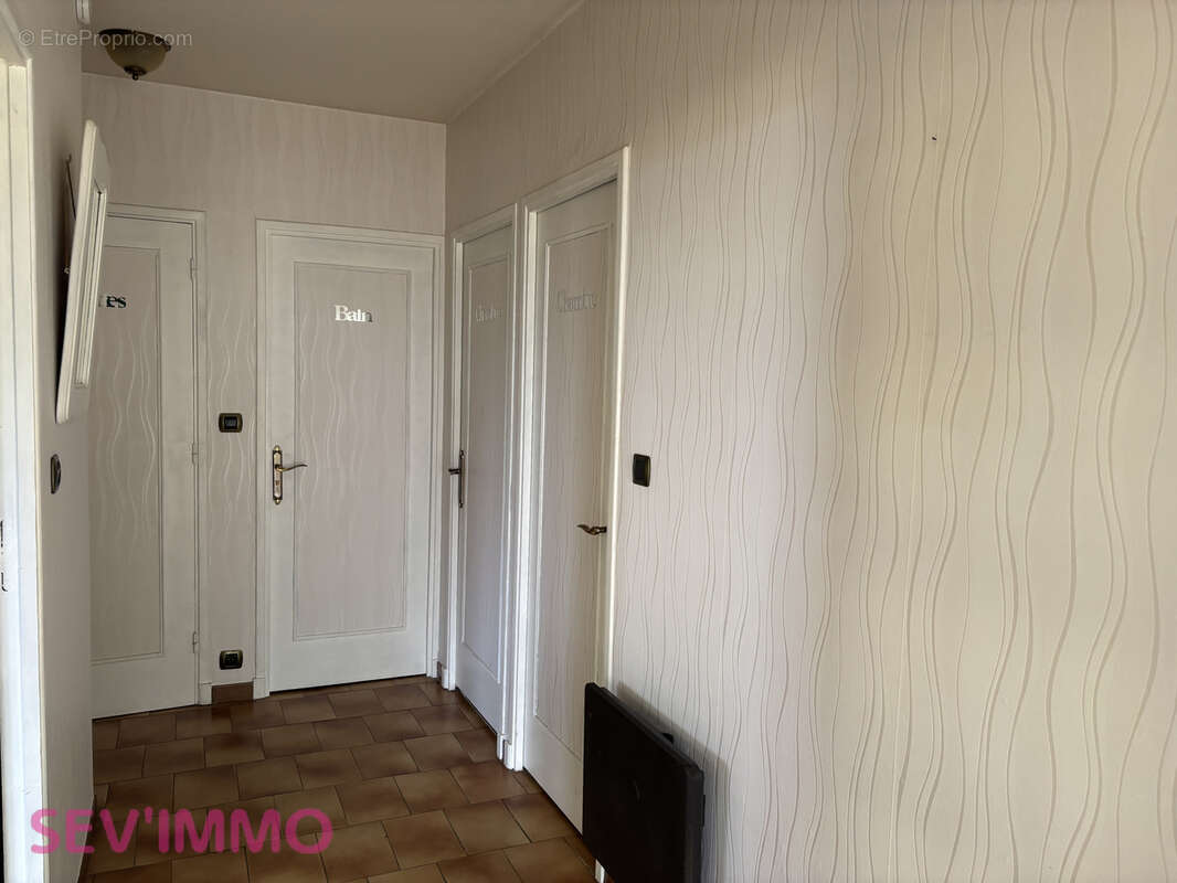 Maison 87 m² à Crechy  - photo 11