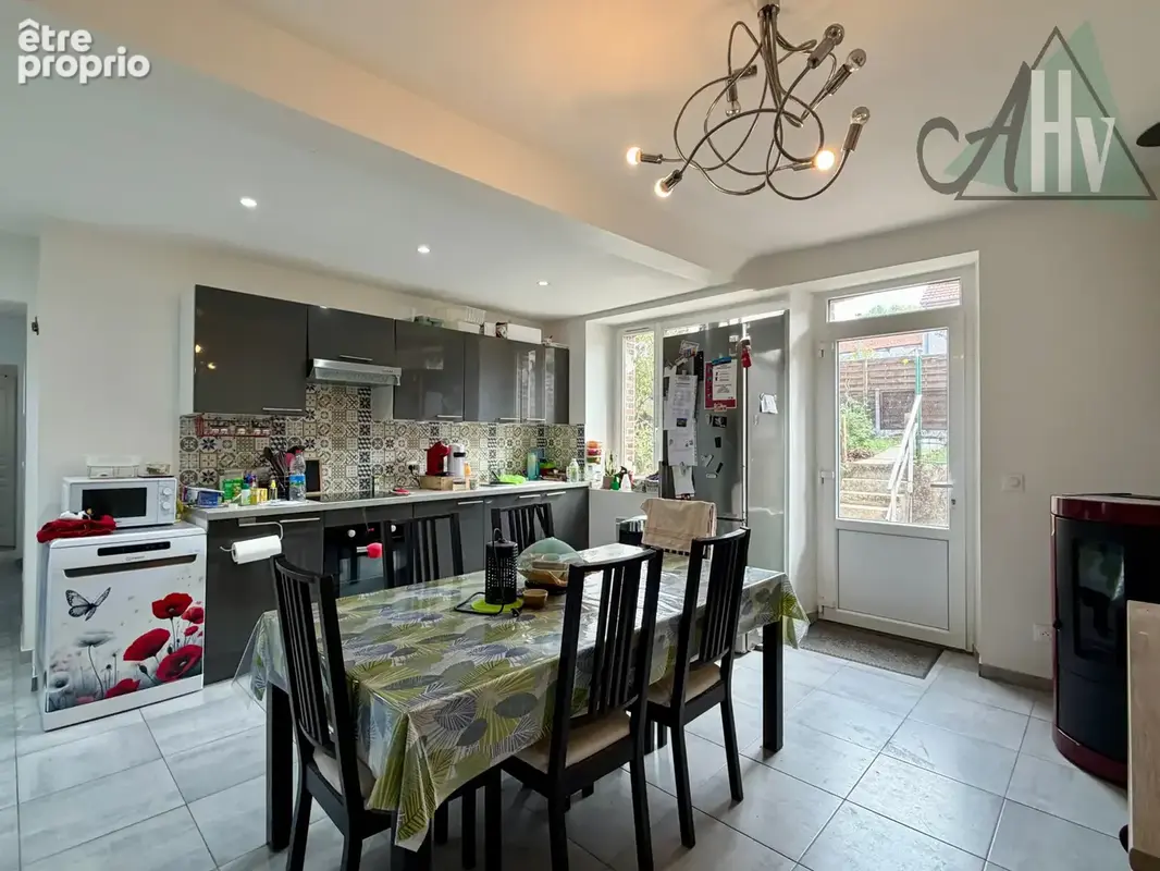 Maison de plain-pied - 70 m2 - F4 - Sainte-Colombe - photo 3