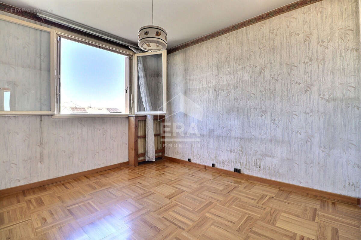 Appartement à AUBERVILLIERS